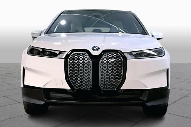 2024 BMW iX