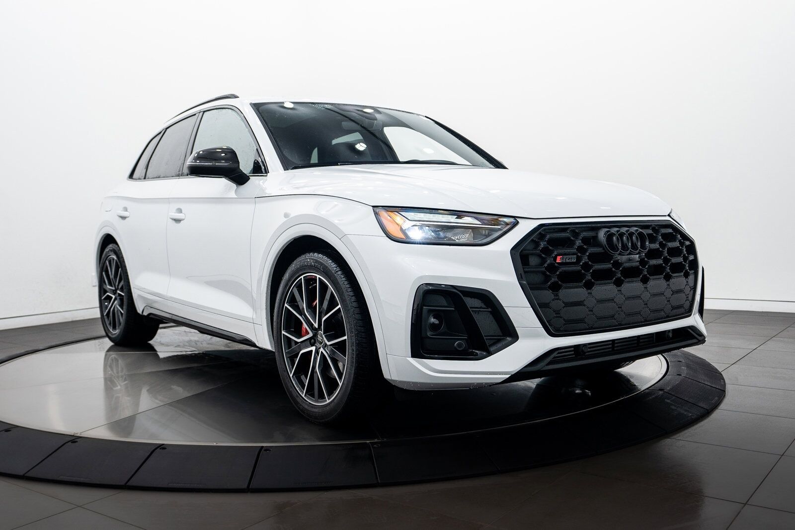 2024 Audi SQ5