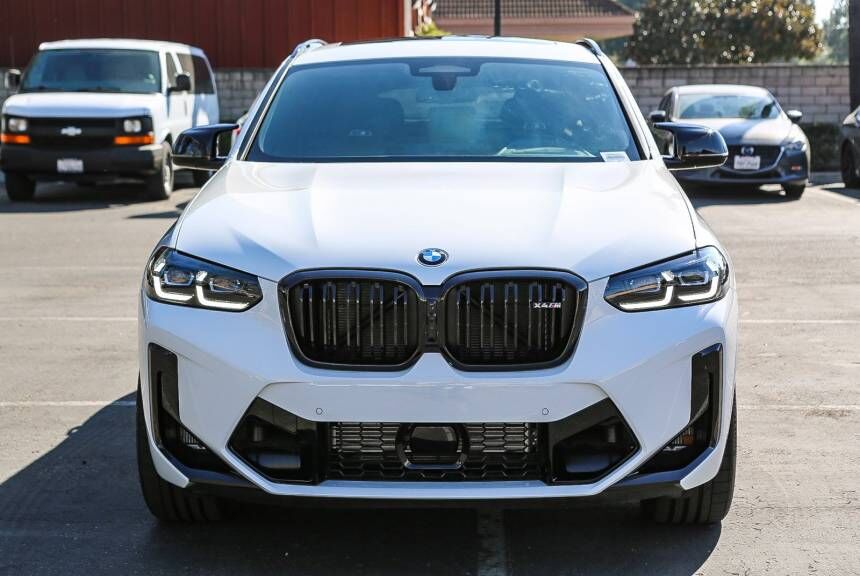 2023 BMW X4