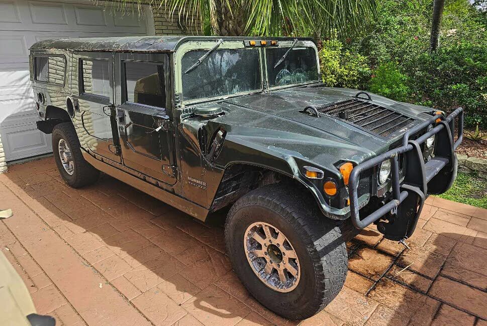 HUMMER H1
