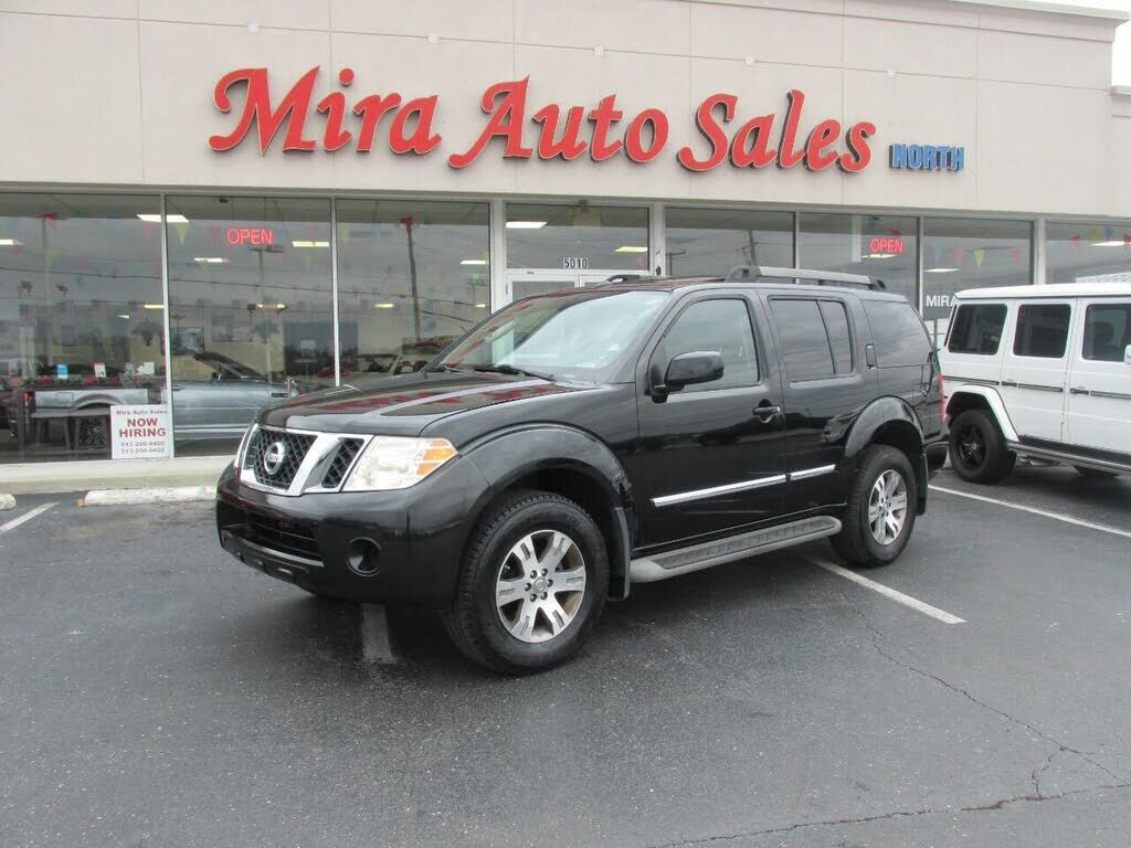 2012 NISSAN Pathfinder