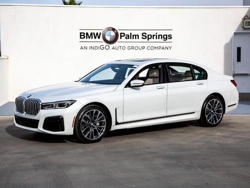 2022 BMW 740i
