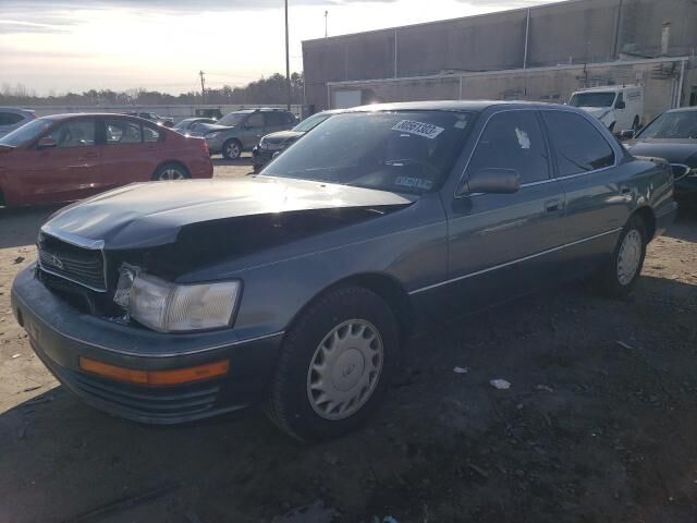 Lexus LS