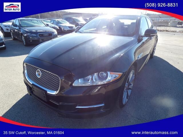 Jaguar XJ
