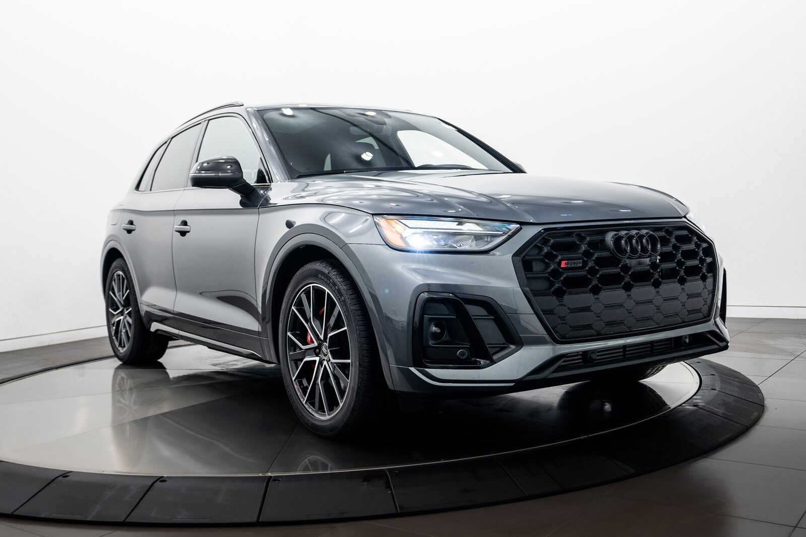 2024 Audi SQ5