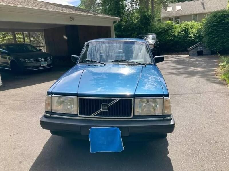 Volvo 240 Series