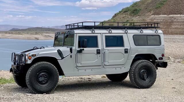 HUMMER H1