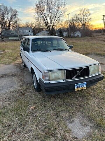 Volvo 240 Series