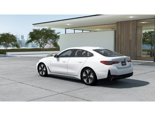 2024 BMW i4