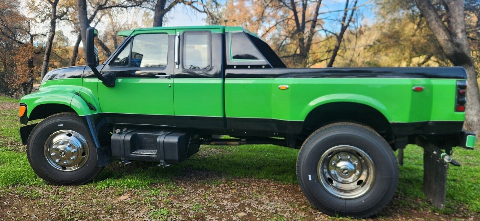Ford F-700