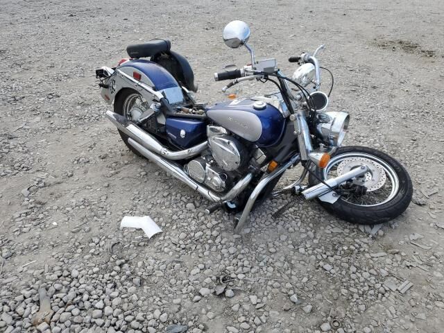Honda VT750 (Shadow Aero)