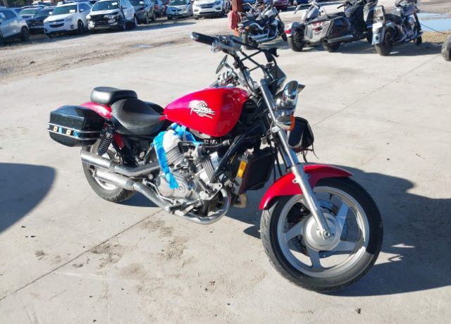 Honda VF750C (MAGNA)