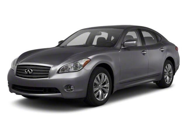 Infiniti M56