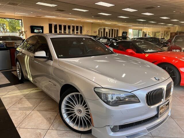 BMW 750i