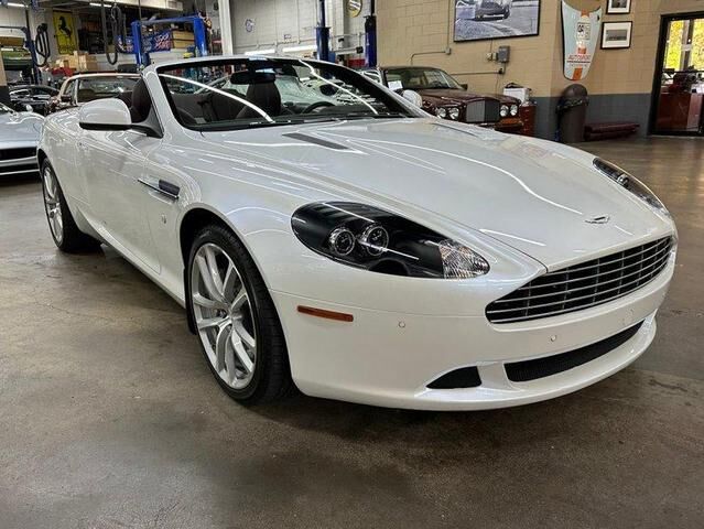 Aston Martin DB9