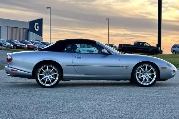 Jaguar XKR