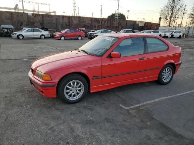 BMW 318ti
