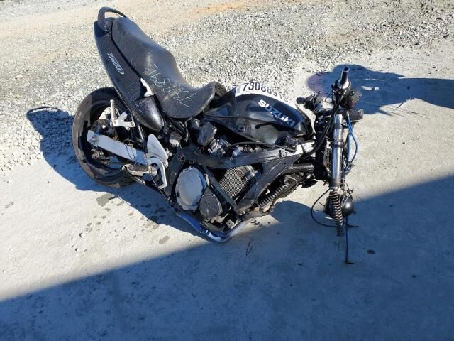 Suzuki GSX750F
