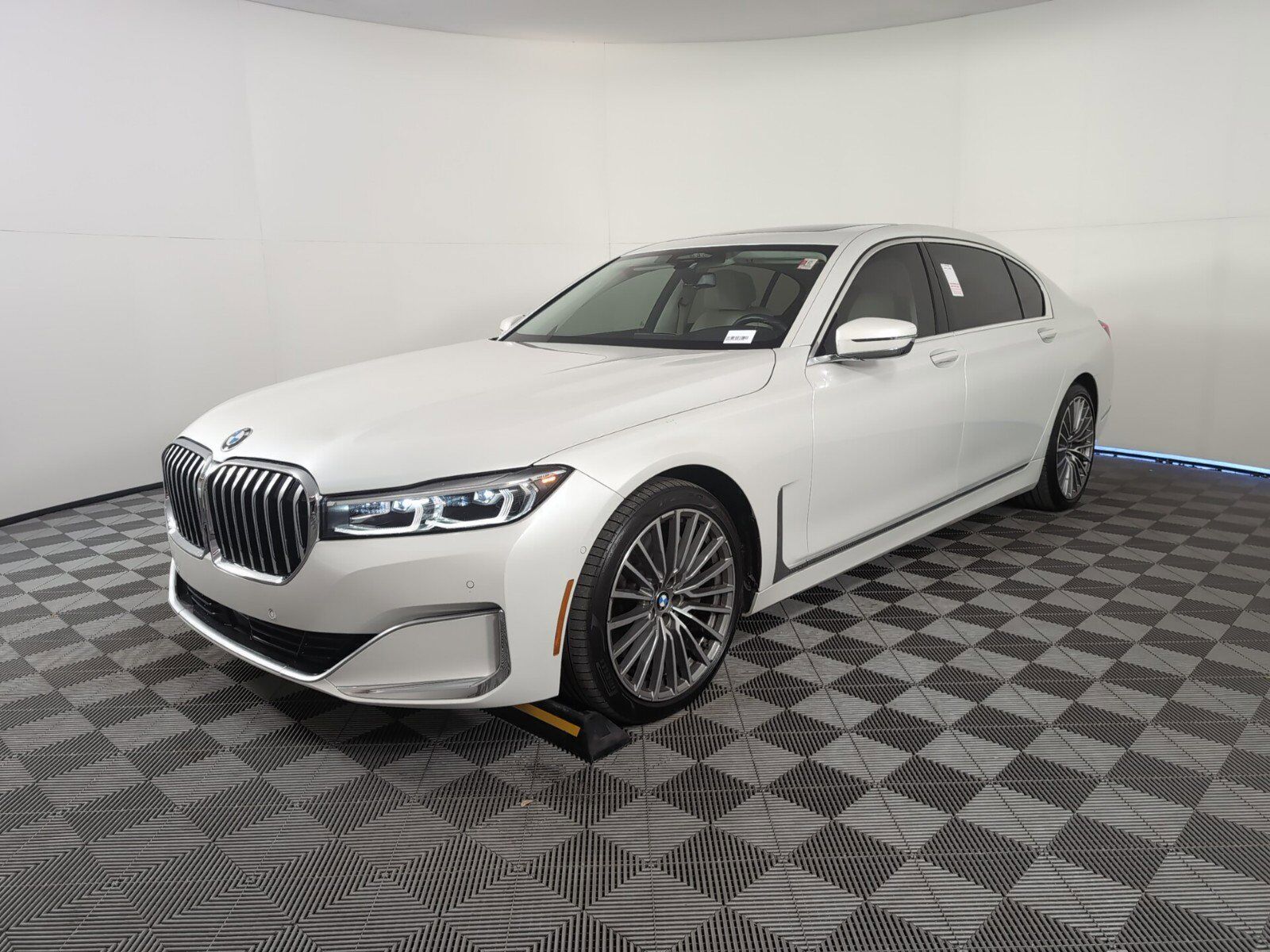 2021 BMW 750i