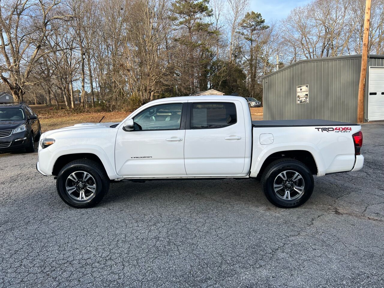 2019 TOYOTA Tacoma