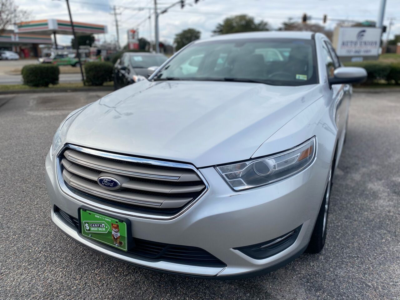 2013 FORD Taurus