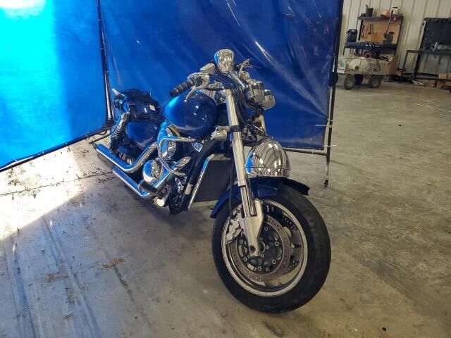 Suzuki VZ1600