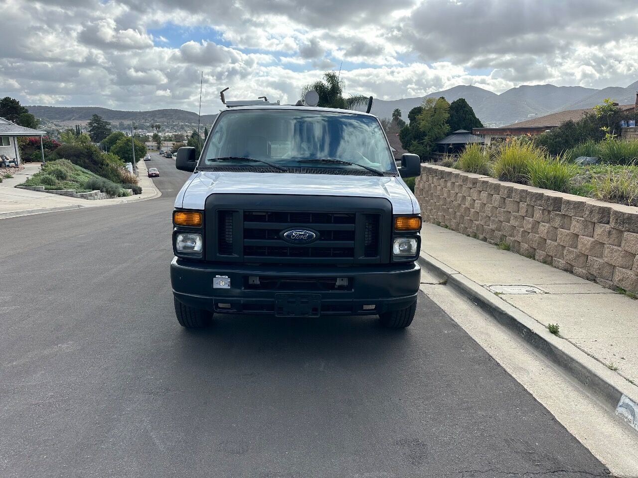 2010 FORD E-250