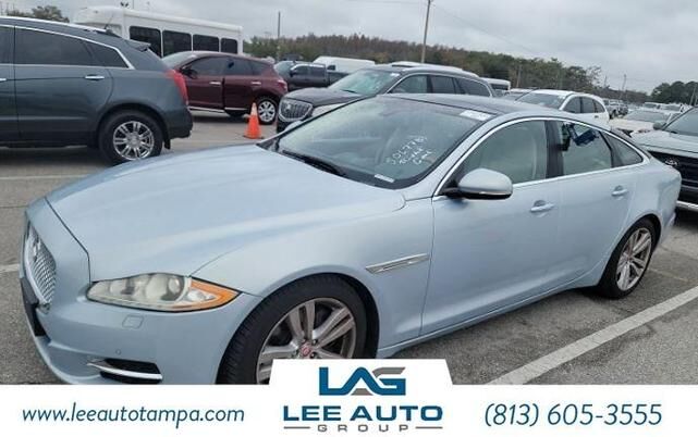 Jaguar XJ