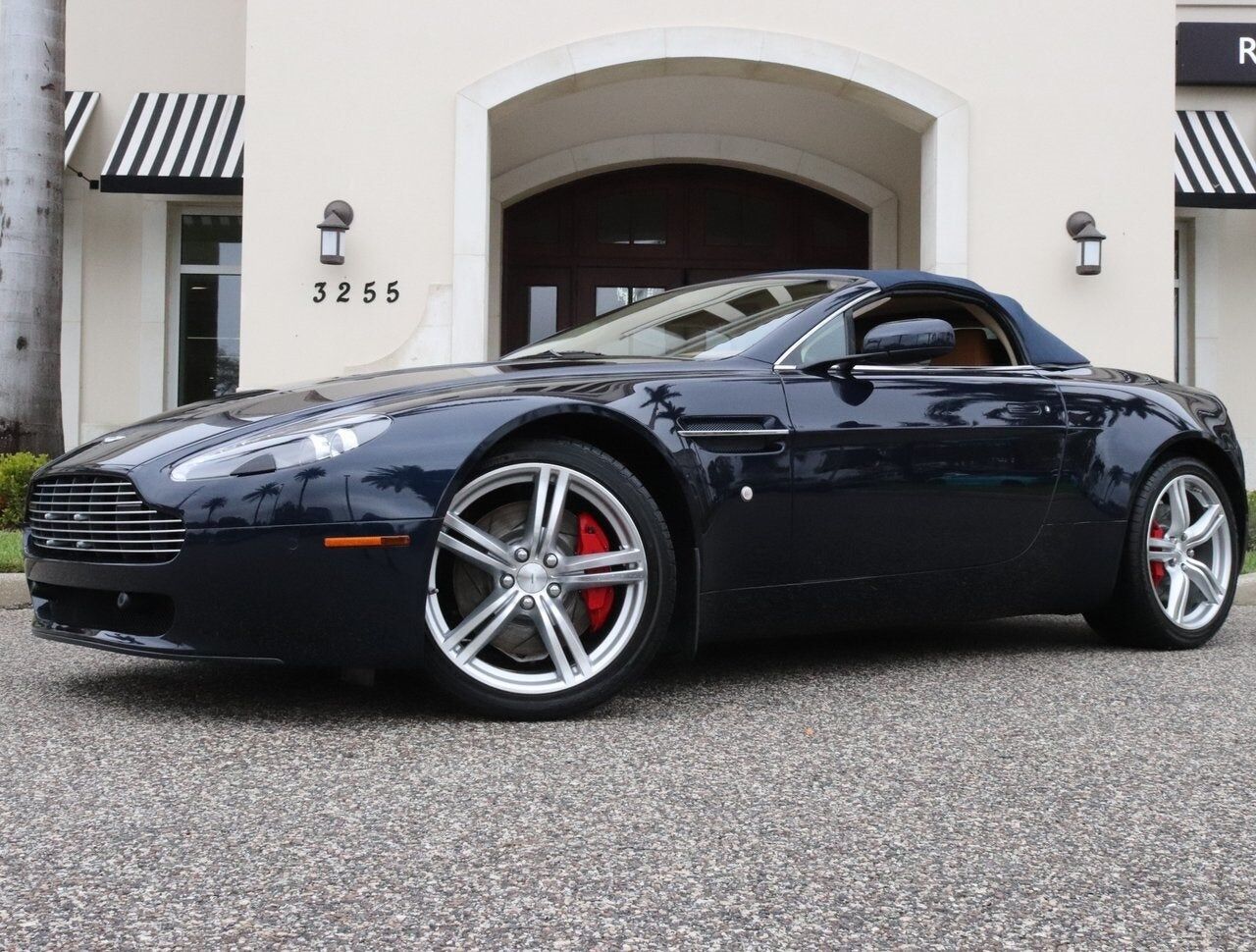 Aston Martin V8 Vantage