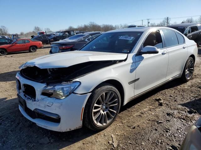 BMW 740i