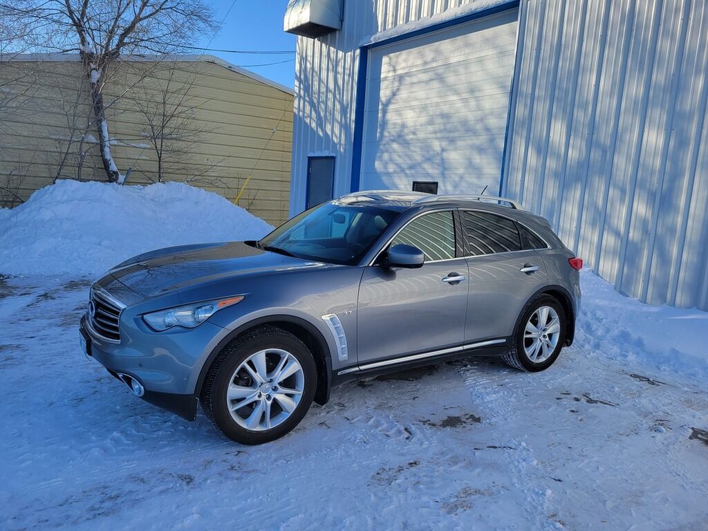 Infiniti QX70