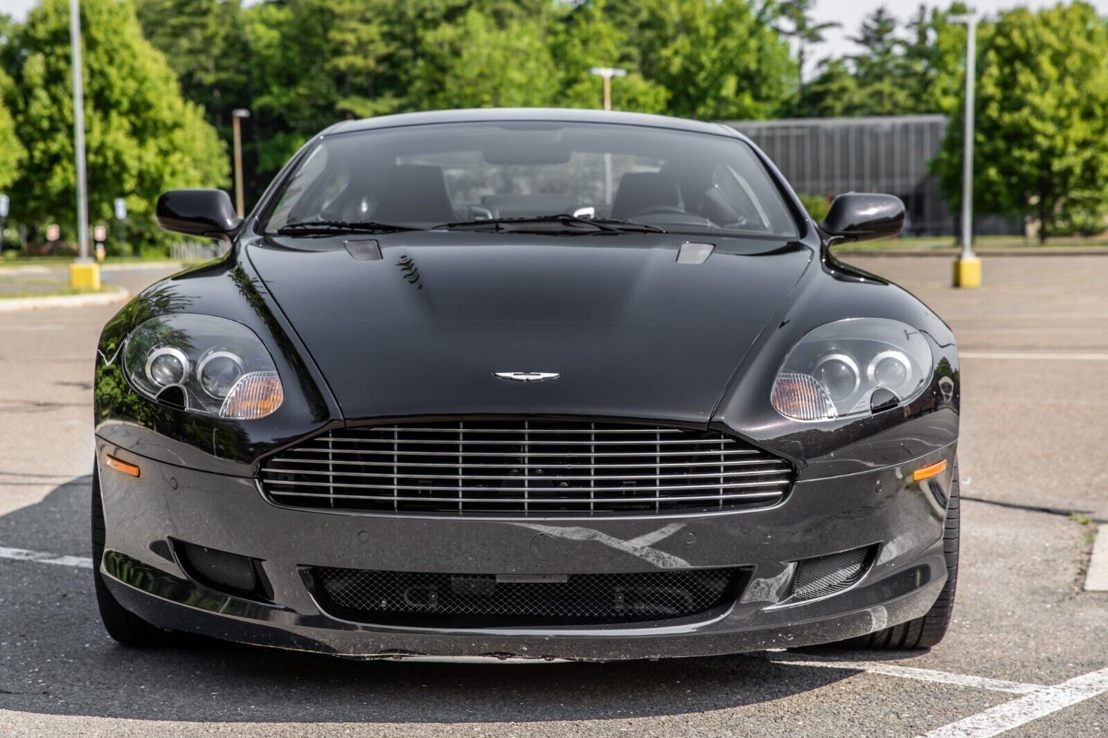 Aston Martin DB9