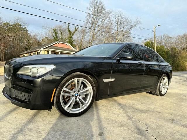 BMW 740i