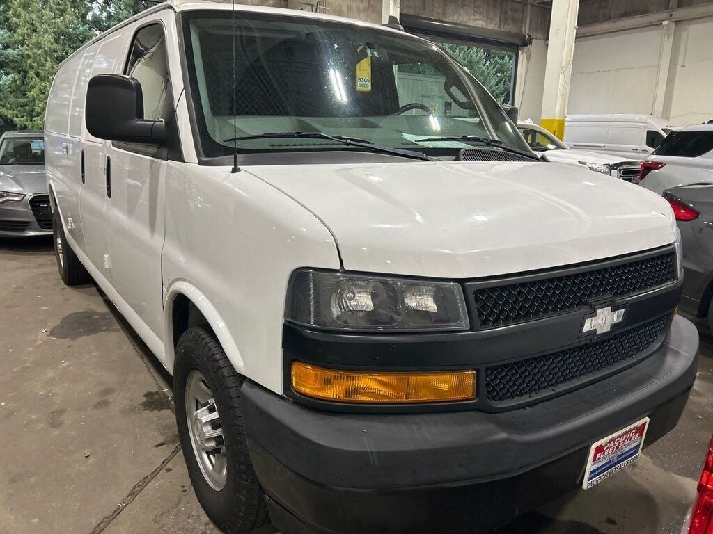 2018 CHEVROLET Express