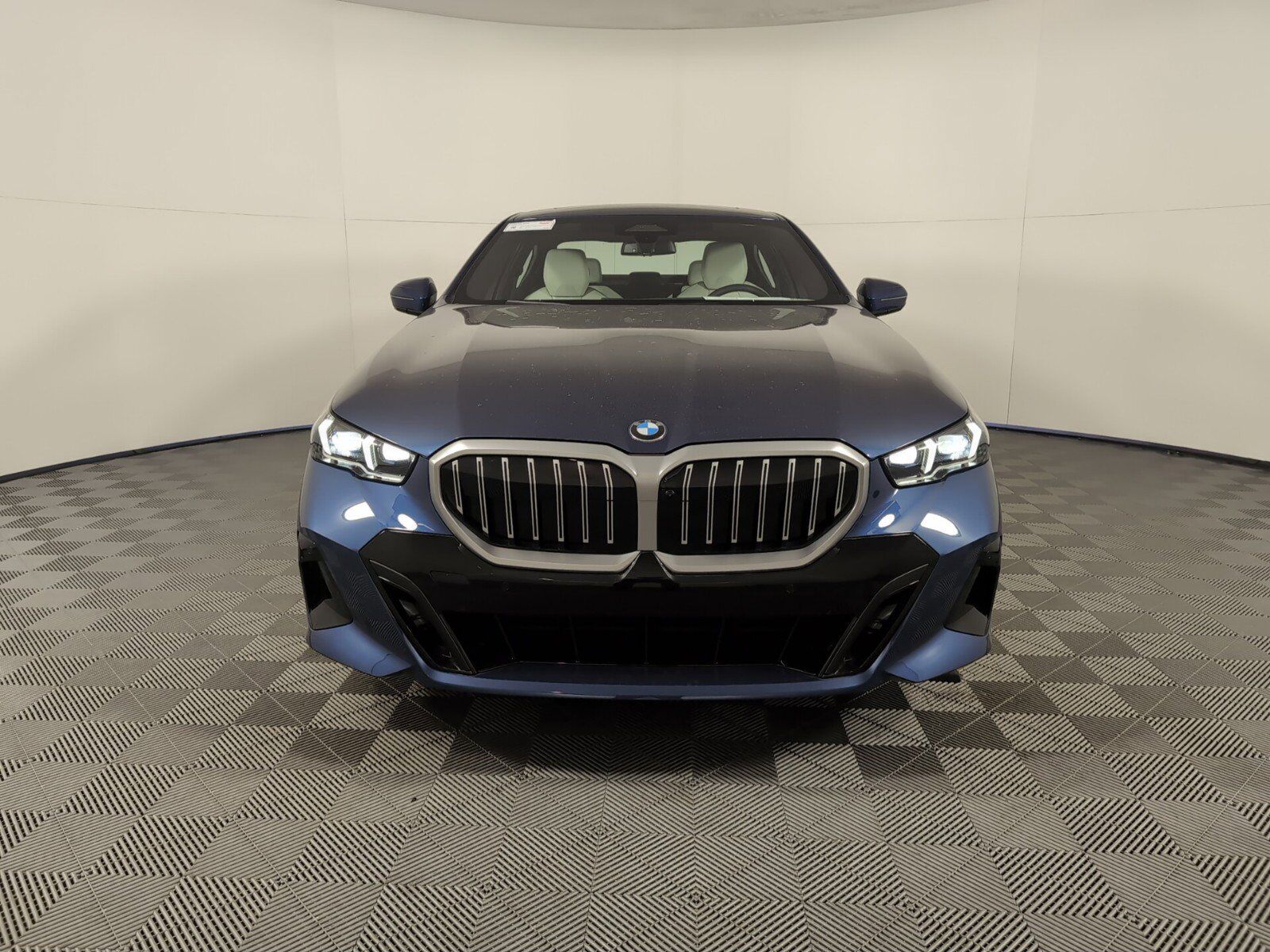 2024 BMW 530i