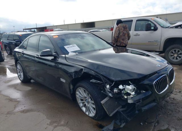 BMW 740i