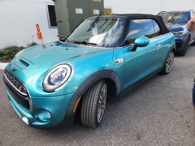 MINI Cooper Convertible