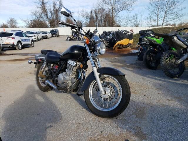 Suzuki GZ250