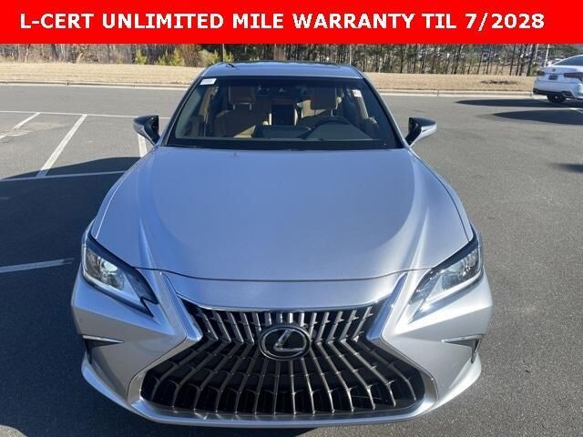 2022 Lexus ES