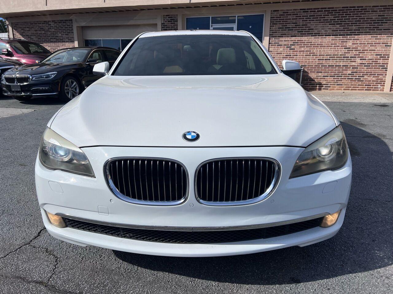 BMW 740i