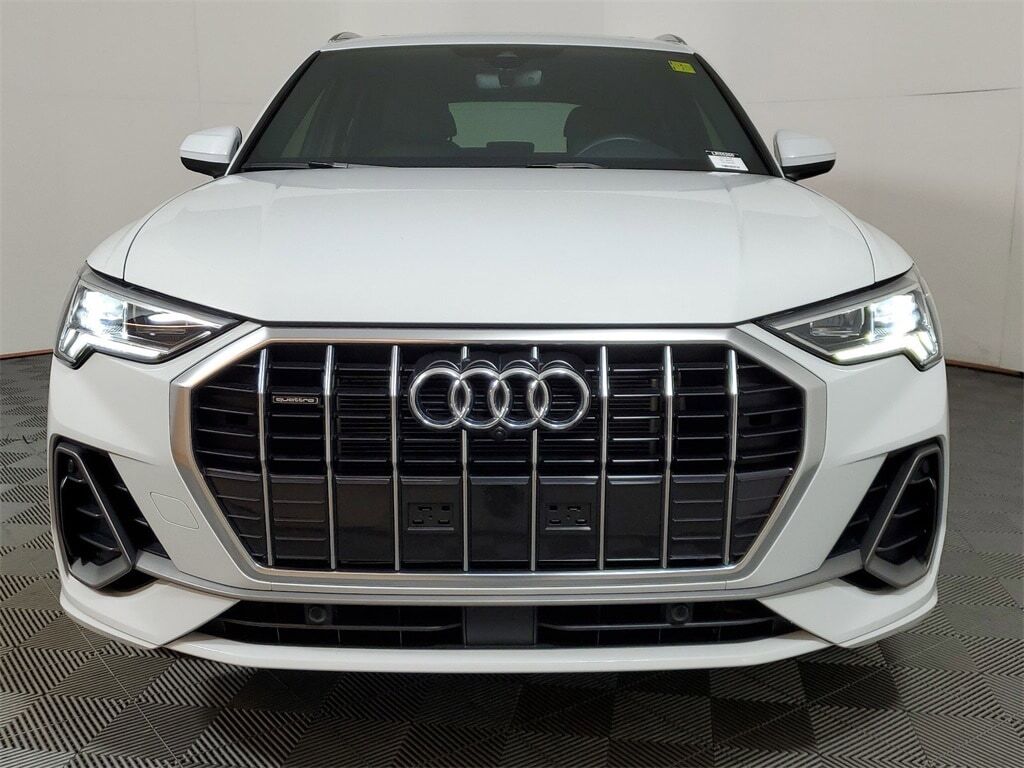 2022 Audi Q3