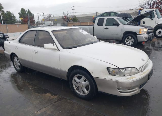 Lexus ES