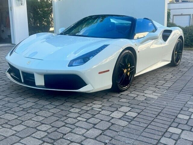 2016 FERRARI 488 GTS