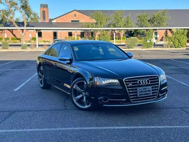 Audi S8