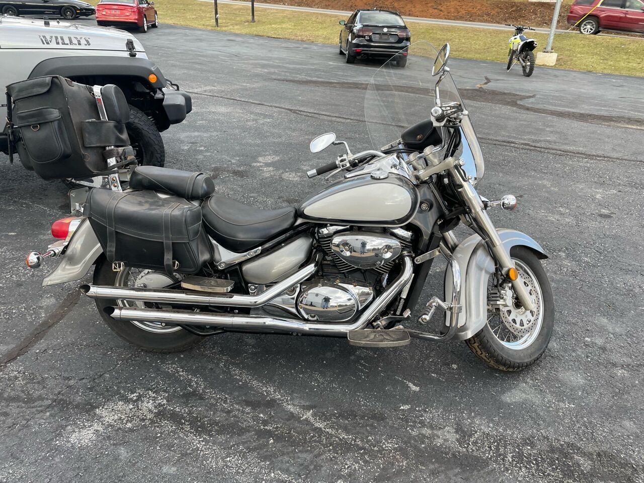 Suzuki VL800K