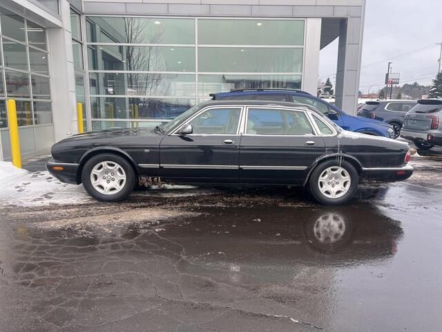 Jaguar Vanden Plas