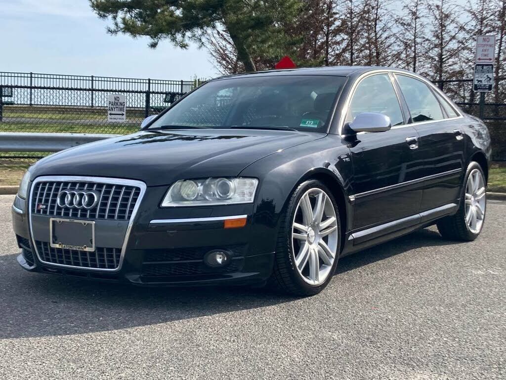 Audi S8