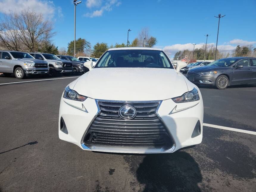 2017 Lexus IS
