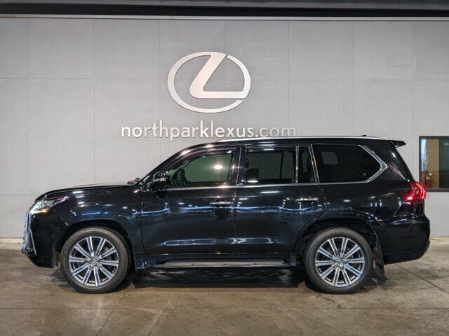 Lexus LX