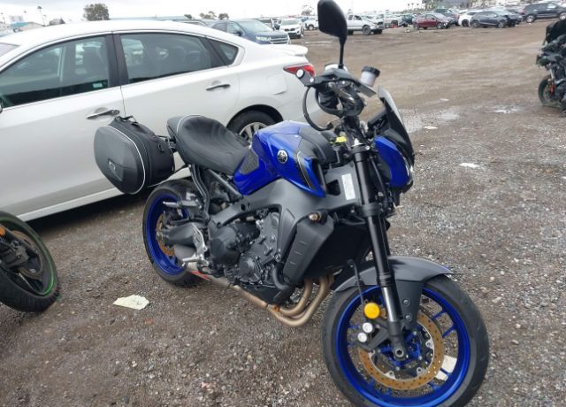 YAMAHA